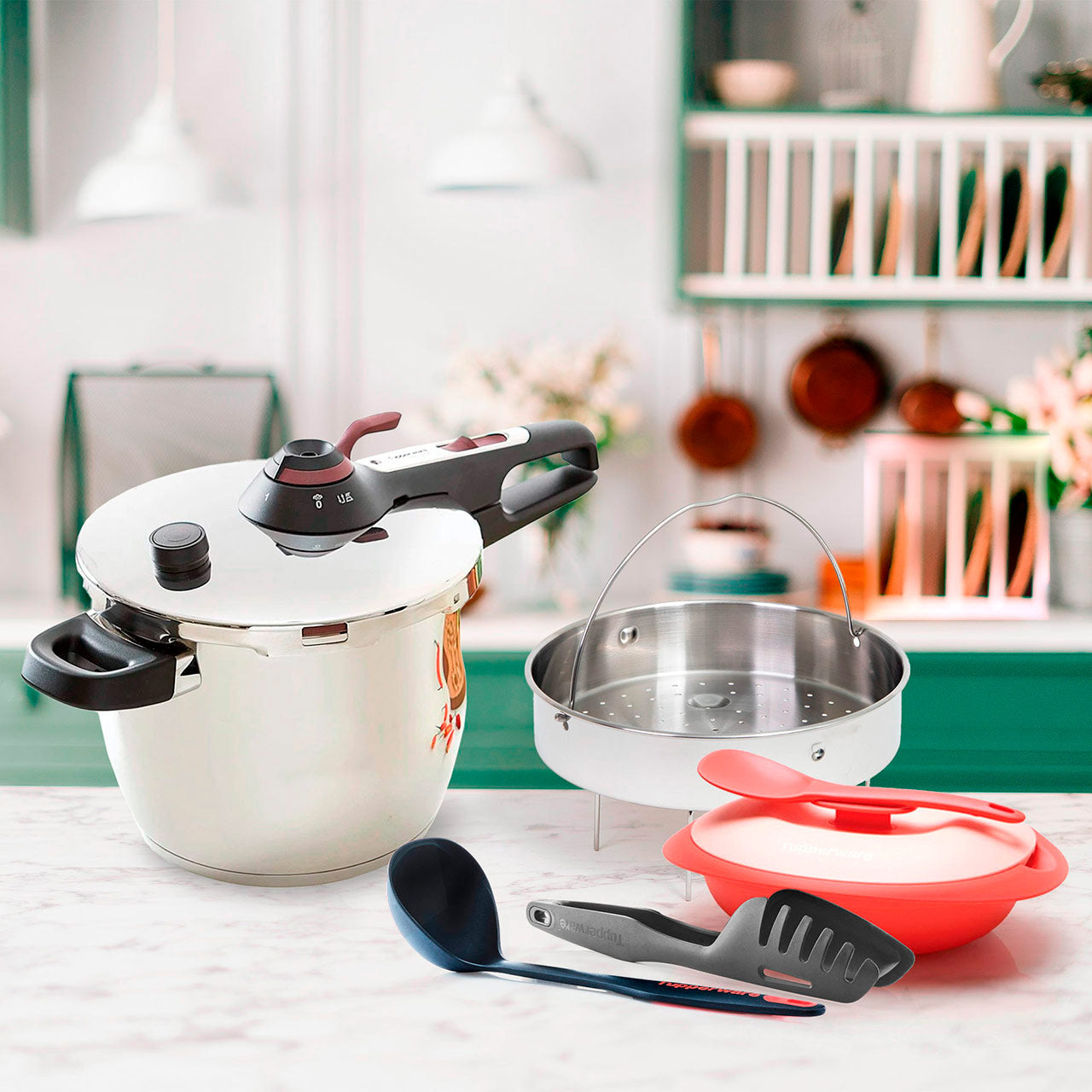 PRESSURE COOKER WITH GIFT